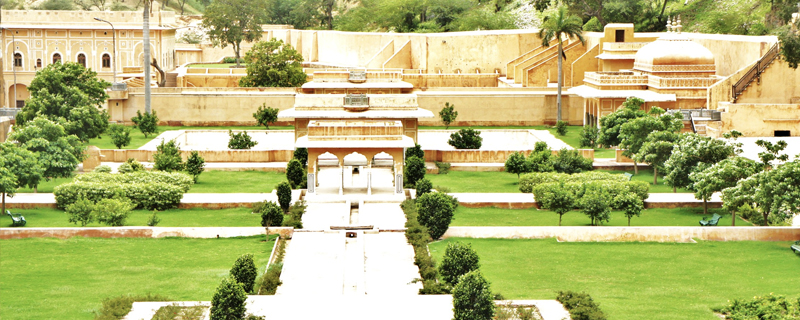 Sisodia Rani Palace and Garden 